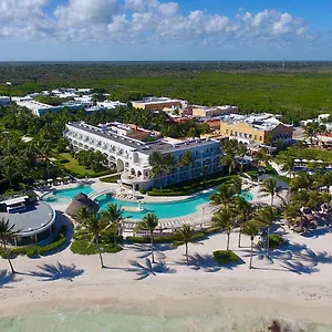 Resort Dreams &